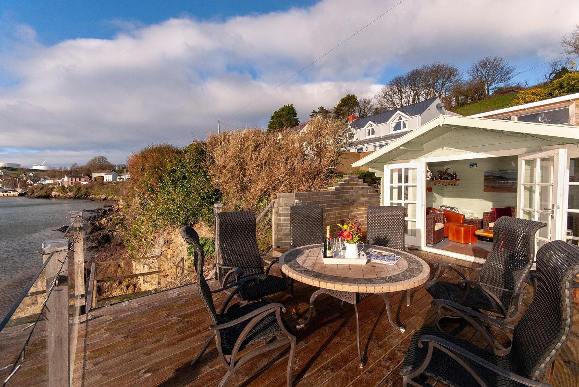 Beach House Cottage Llanstadwell Exterior photo